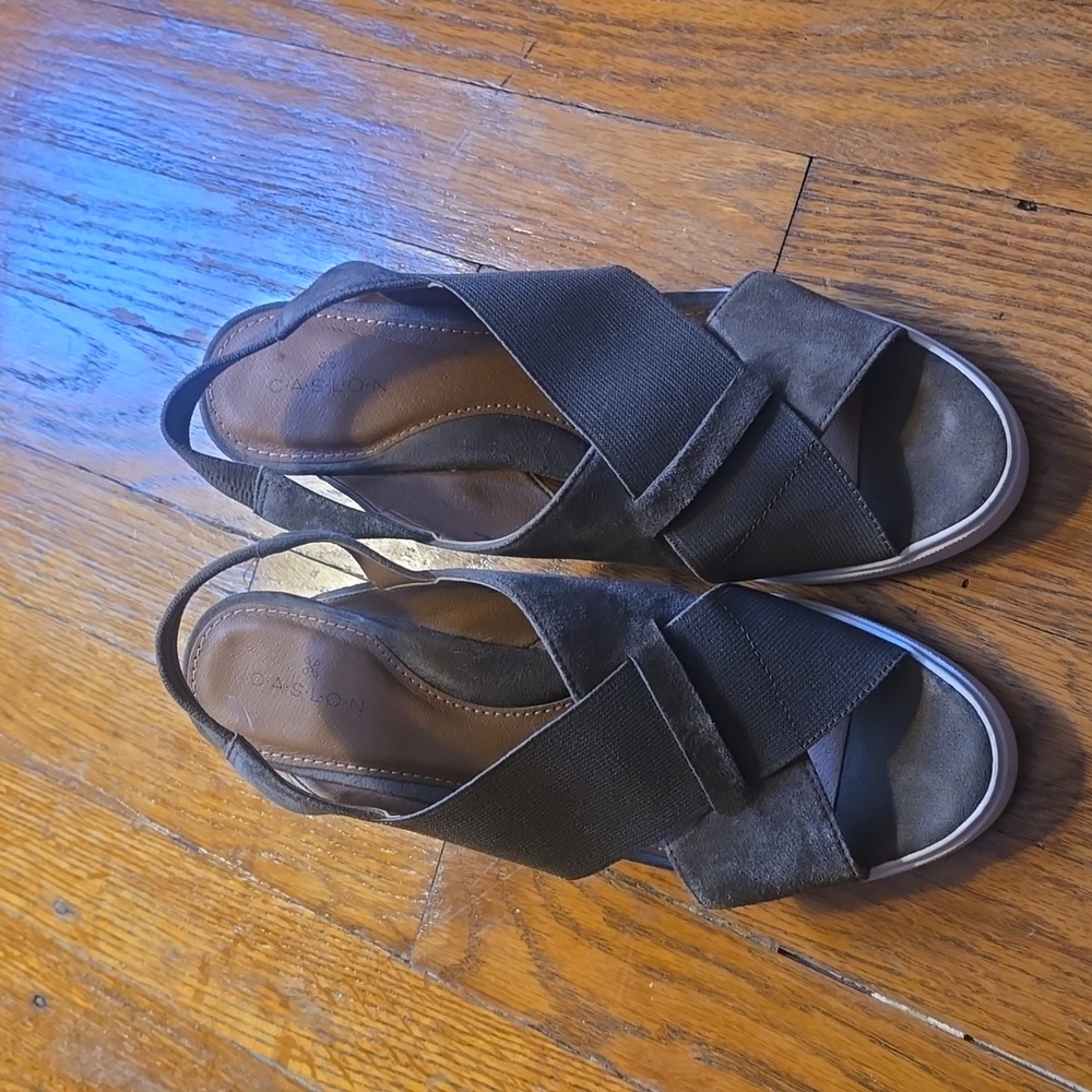 Caslon Green Suede Sling Back Wedge size 7